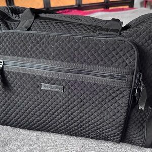 Beautiful Vera Bradley duffle/tote bag